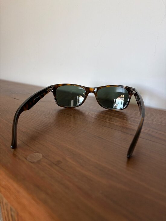Ray-Ban RB2132 New Wayfarer - TORTOISE 902